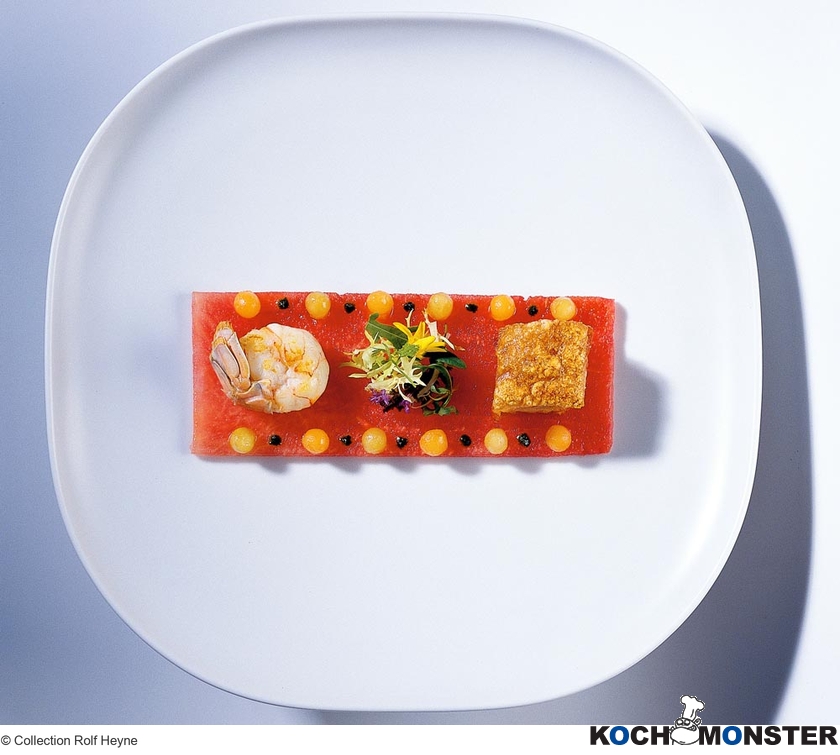 Spanferkel & Langustino mit Melone und arabischen Aromen
Foto (c) Collection Rolf Heyne
(stark reduzierte Bildqualität) Spanferkel & Langustino mit Melone und arabischen Aromen