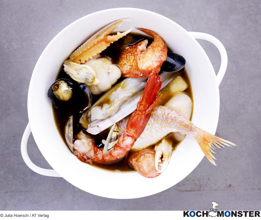 Cacciucco von Mittelmeerfischen, Schalen- und Krustentieren