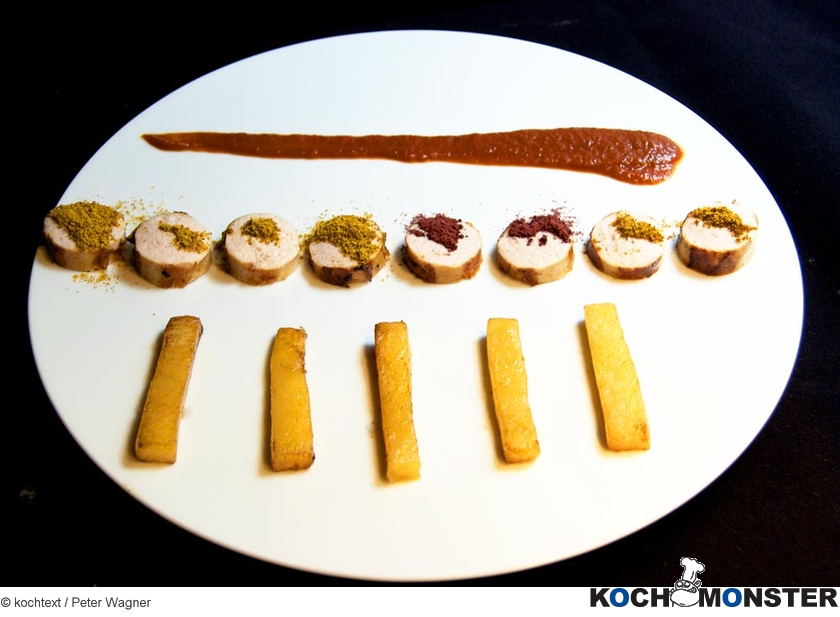 Edelcurrywurst mit Steckrübenpommes
Foto (c) kochtext / Peter Wagner
(stark reduzierte Bildqualität) Edelcurrywurst mit Steckrübenpommes