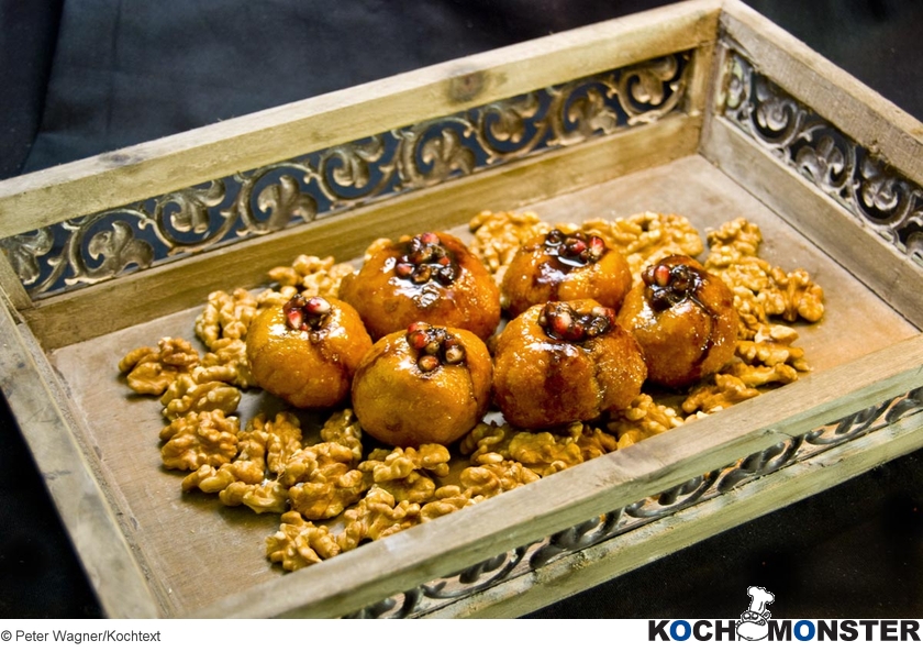 Frauennabel mit Granatapfel
Foto (c) Peter Wagner/Kochtext
(stark reduzierte Bildqualität) Frauennabel mit Granatapfel