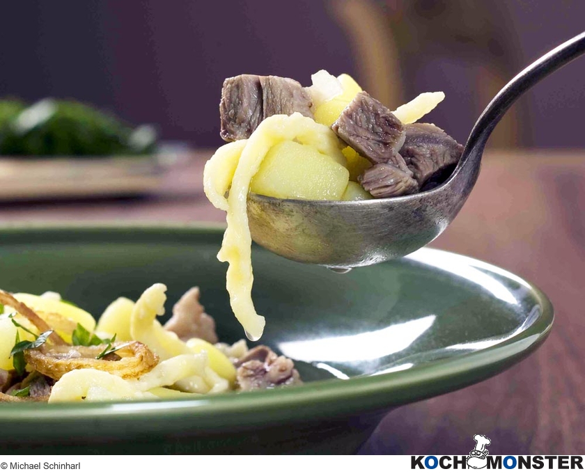Gaisburger Marsch mit Spätzle und Kartoffeln
Foto (c) Michael Schinharl
(stark reduzierte Bildqualität) Gaisburger Marsch mit Spätzle und Kartoffeln