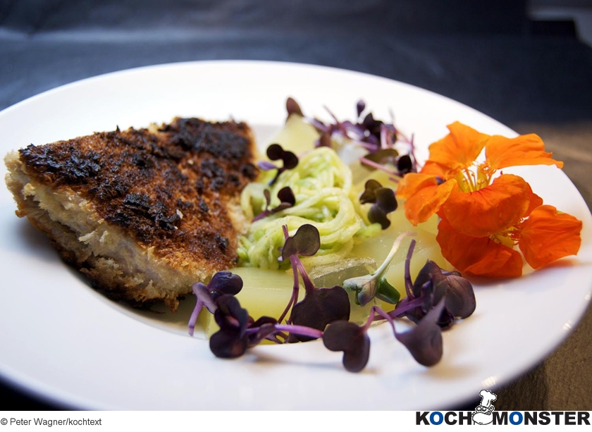 Thunfisch Cordon Bleu mit Gurken und Sake 