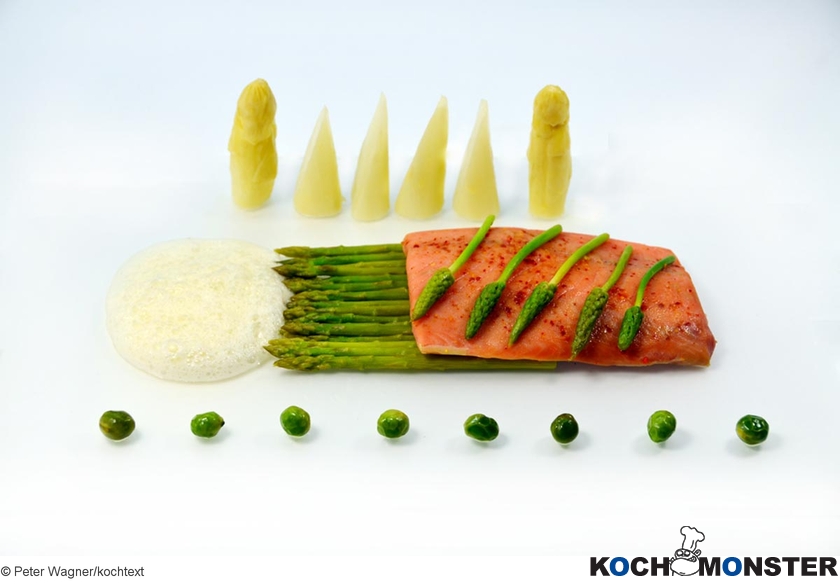 Lachs aus der Spülmaschine mit Spargeldreier und Lauchluft  