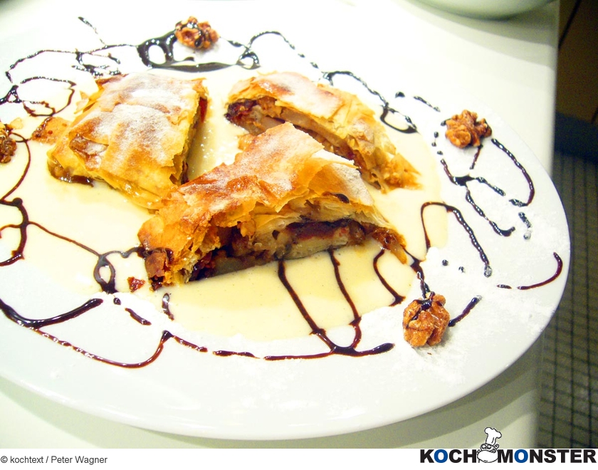 Apfel-Cranberries-Strudel
Foto (c) kochtext / Peter Wagner
(stark reduzierte Bildqualität) Apfel-Cranberries-Strudel