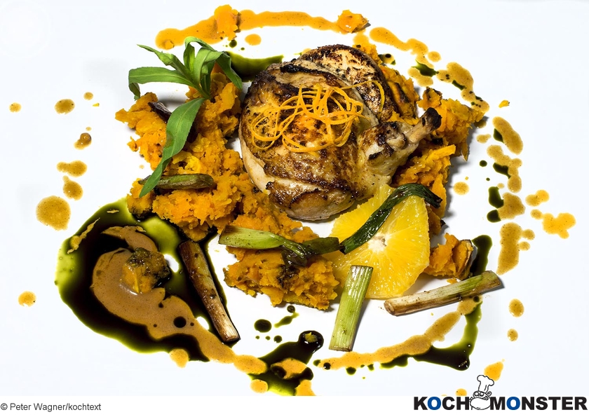 Orangenhuhn mit Kürbisstampf
Foto (c) Peter Wagner/kochtext
(stark reduzierte Bildqualität) Orangenhuhn mit Kürbisstampf