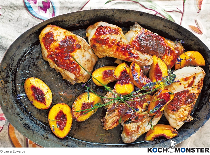 Sommerhähnchen mit Pfirsich, Honig und Lavendel
Foto (c) Laura Edwards
(stark reduzierte Bildqualität) Sommerhähnchen mit Pfirsich, Honig und Lavendel