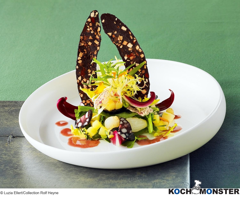 Schinharls Schwarzwurstsalat
Foto (c) Luzia Ellert/Collection Rolf Heyne
(stark reduzierte Bildqualität) Schinharls Schwarzwurstsalat