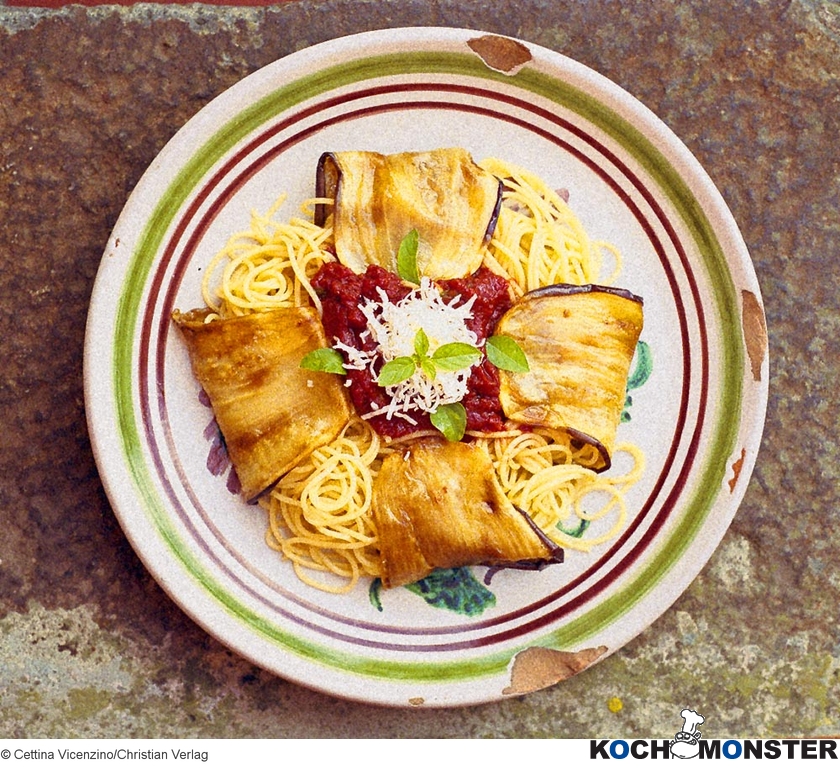 Nudeln mit Auberginen und Ricotta
Foto (c) Cettina Vicenzino/Christian Verlag
(stark reduzierte Bildqualität) Nudeln mit Auberginen und Ricotta