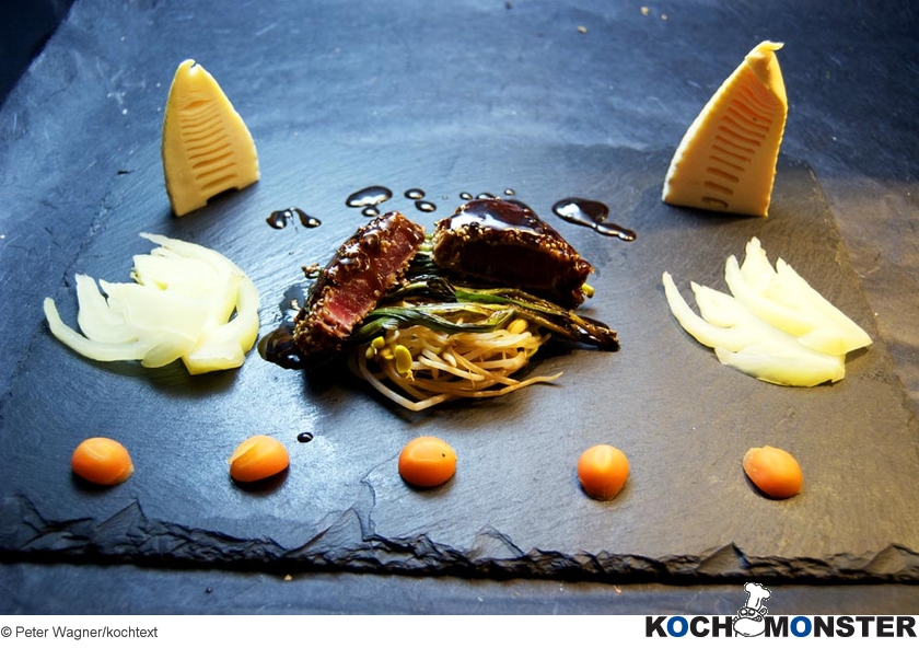 Thunfischfilet mit Thai-Gemüsen
Foto (c) Peter Wagner/kochtext
(stark reduzierte Bildqualität) Thunfischfilet mit Thai-Gemüsen