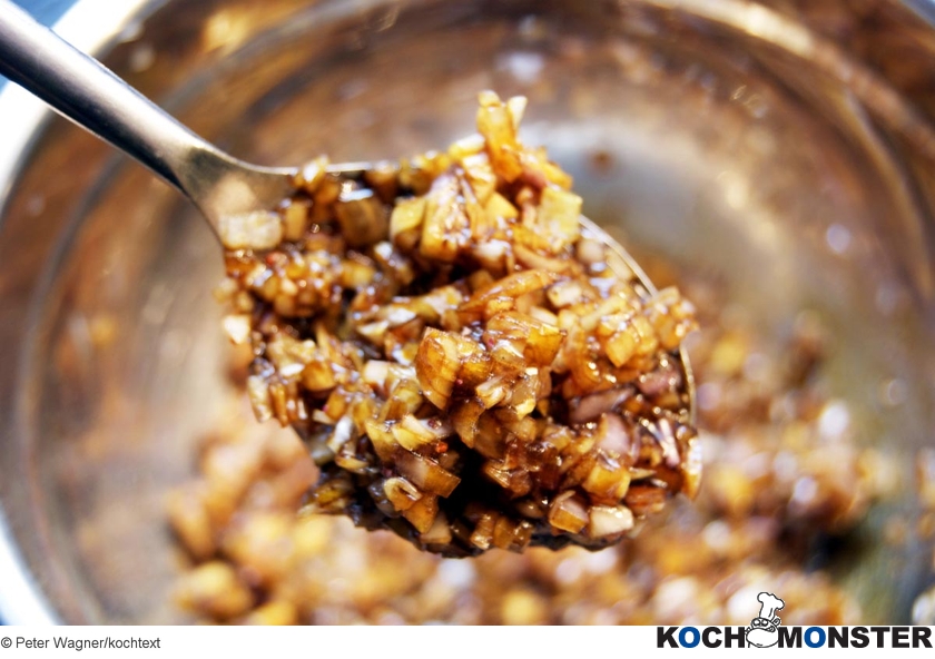 Die perfekten Schalotten mit Balsamico
Foto (c) Peter Wagner/kochtext
(stark reduzierte Bildqualität) Die perfekten Schalotten mit Balsamico