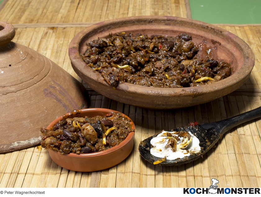 Schaf-Tajine mit Feigen und Salzzitronen
Foto (c) Peter Wagner/kochtext
(stark reduzierte Bildqualität) Schaf-Tajine mit Feigen und Salzzitronen