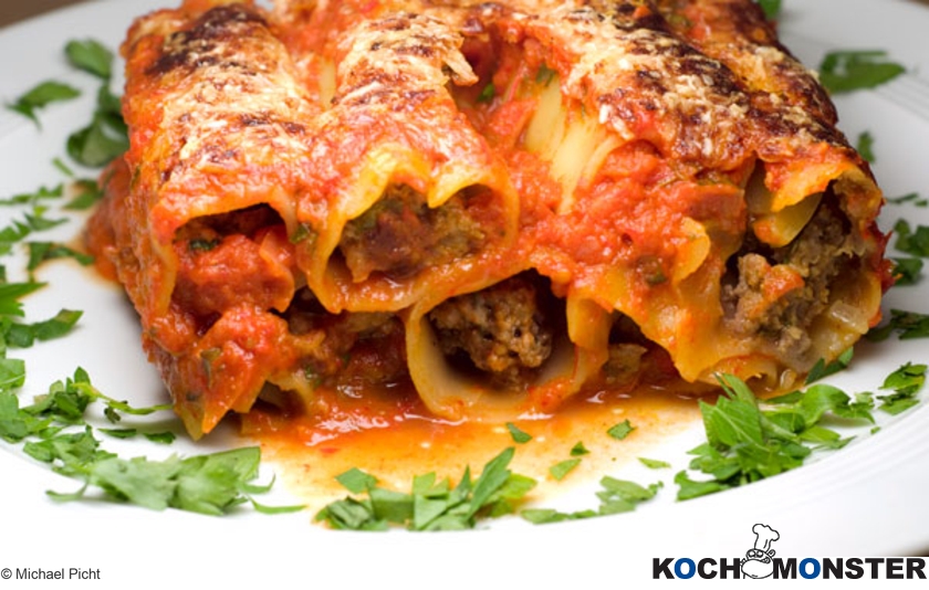Cannelloni con agnello al turco
Foto (c) Michael Picht
(stark reduzierte Bildqualität) Cannelloni con agnello al turco