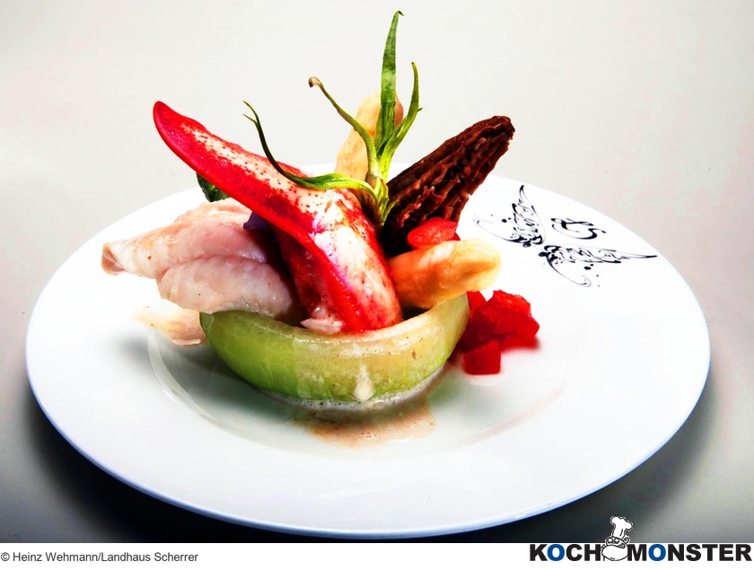 Gefüllter Kohlrabi mit Spargel, Hummer und Morchelsauce
