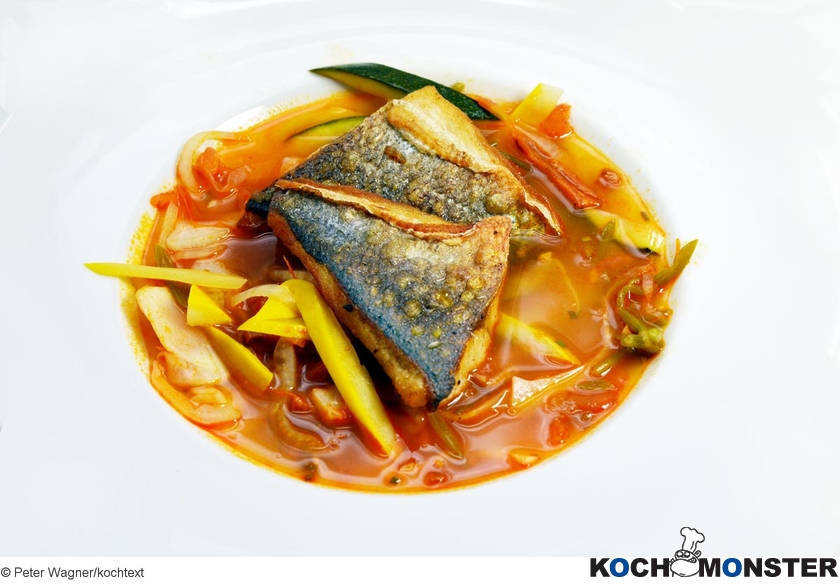 Loup de Mer im Chorizo-Sud
Foto (c) Peter Wagner/kochtext
(stark reduzierte Bildqualität) Loup de Mer im Chorizo-Sud