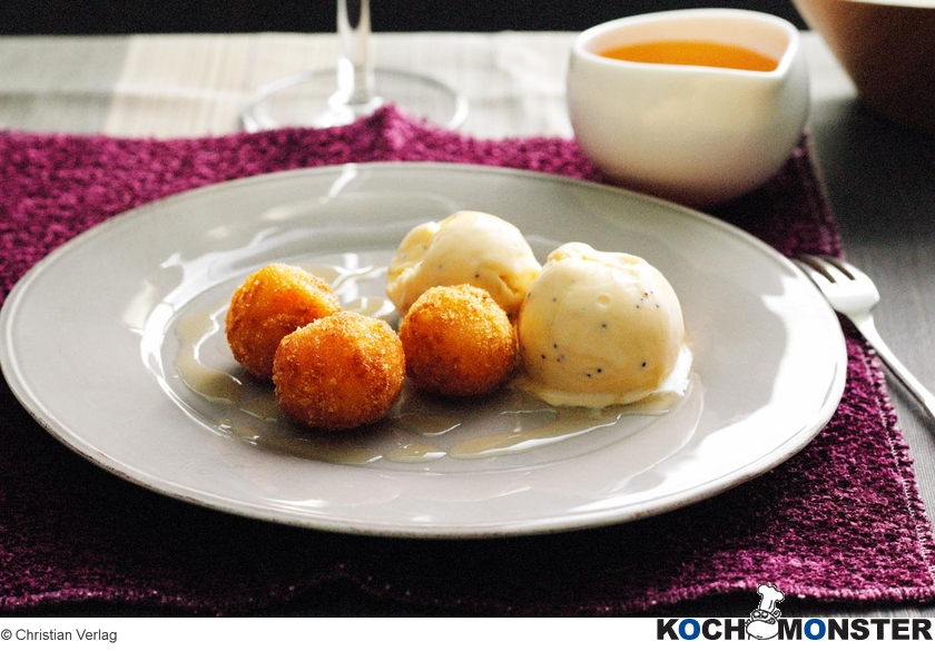 Frittierte Aprikosenbällchen mit Orange-Mohn-Eiscreme
Foto (c) Christian Verlag
(stark reduzierte Bildqualität) Frittierte Aprikosenbällchen mit Orange-Mohn-Eiscreme