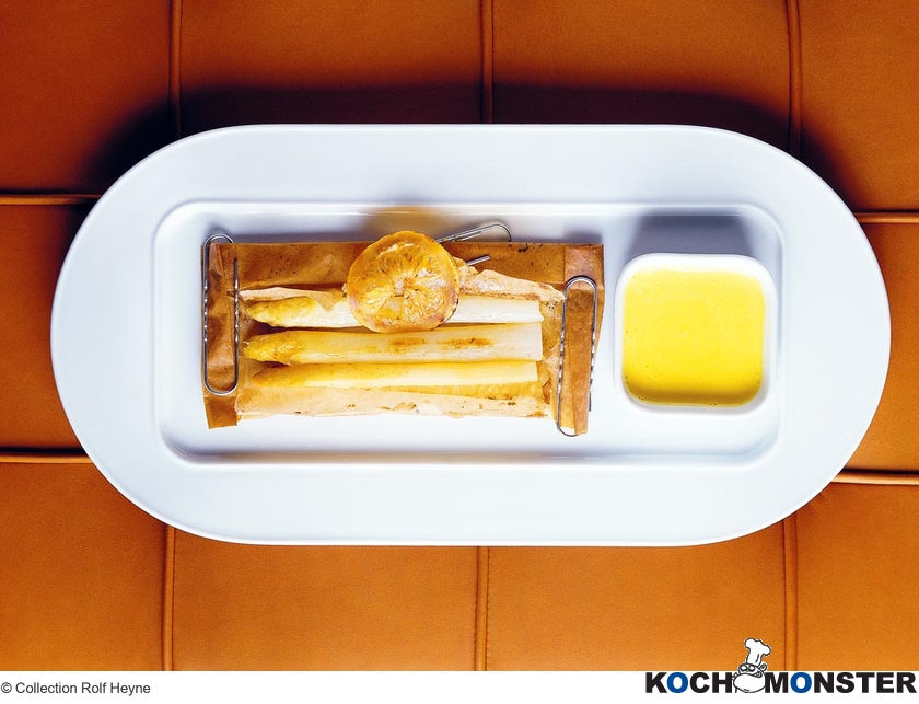 Büroklammerspargel mit Zitronenhollandaise
Foto (c) Collection Rolf Heyne
(stark reduzierte Bildqualität) Büroklammerspargel mit Zitronenhollandaise