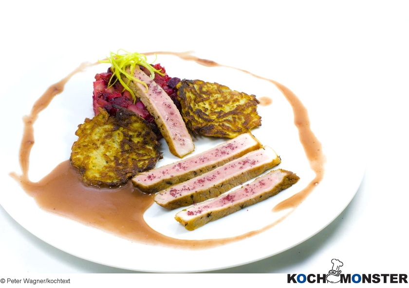 Topinambur mit Cranberries und Schweineschnitzel
Foto (c) Peter Wagner/kochtext
(stark reduzierte Bildqualität) Topinambur mit Cranberries und Schweineschnitzel