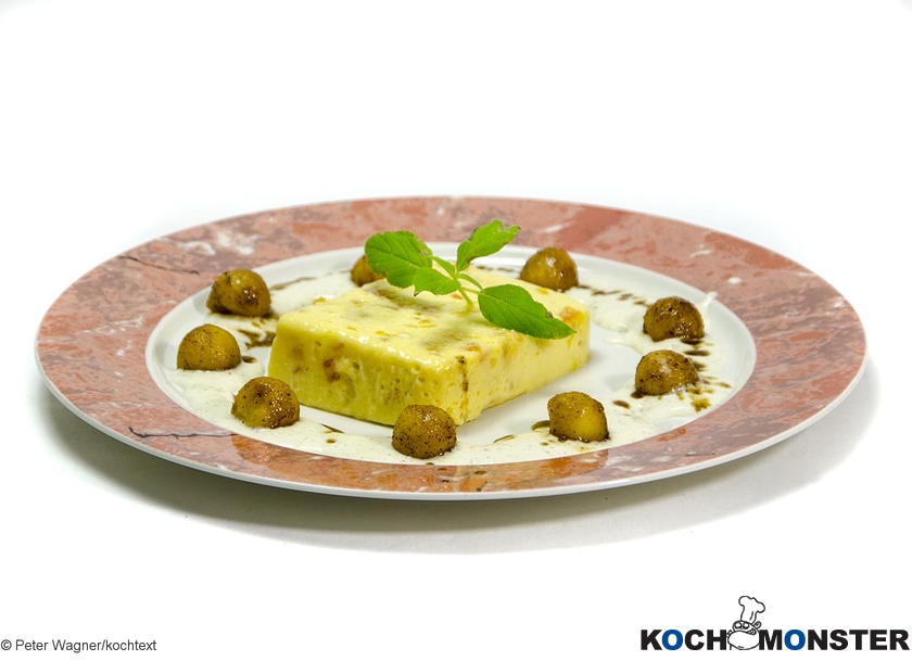 Nougatparfait mit Karamelläpfeln
Foto (c) Peter Wagner/kochtext
(stark reduzierte Bildqualität) Nougatparfait mit Karamelläpfeln